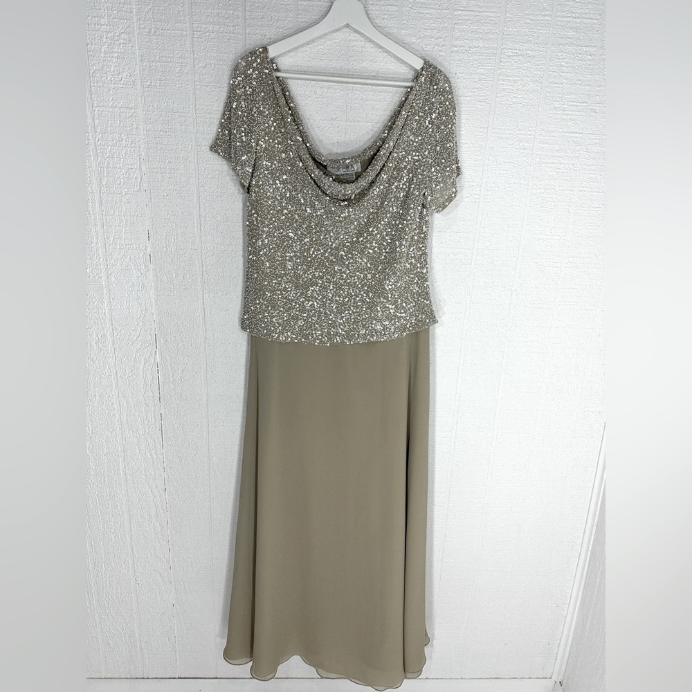 J Kara Formal Sequin Flutter Sleeve Bodice Chiffo… - image 4